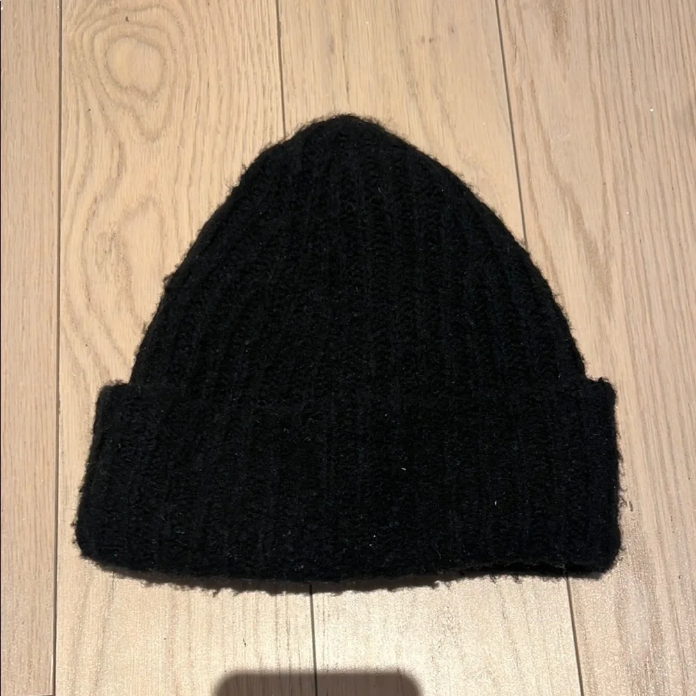 Guest in Residence wool cloud beanie